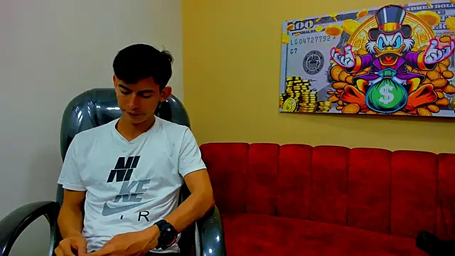 Holdme Hot online show from October 10, 2025, 3:18 am