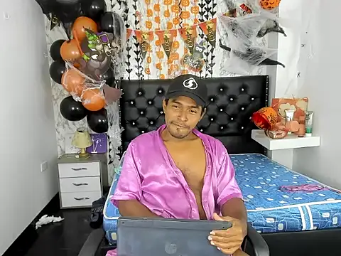 Snapshot of Adam_Morgan2 chatting on October 29, 2025, 5:28 am Adam Morgan2 online show from October 29, 2025, 5:28 am