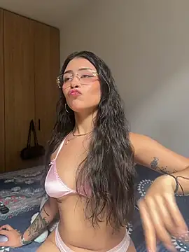 CatadeLuca online show from July 30, 2026, 6:07 pm