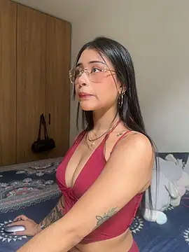 CatadeLuca online show from July 31, 2026, 5:32 pm