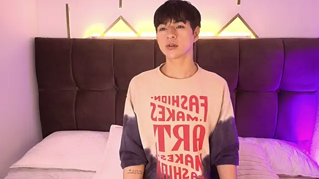 AleAurarashi online show from April 10, 2026, 11:50 am