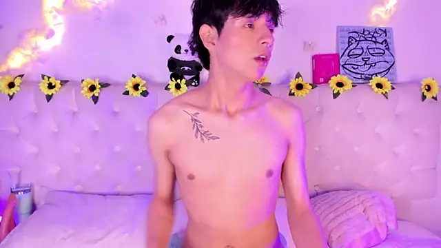 AleAurarashi online show from February 25, 2026, 2:01 am