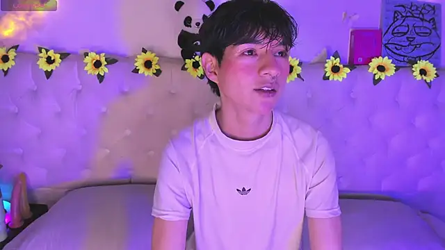 AleAurarashi online show from February 19, 2026, 7:49 am