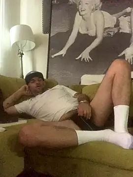 Hothotboyg online show from October 10, 2025, 5:36 pm