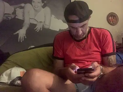 Hothotboyg online show from September 24, 2025, 10:55 am