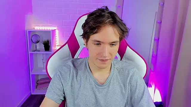 Snapshot of Ethan_Rivers chatting on November 5, 2025, 12:52 pm Ethan Rivers online show from November 5, 2025, 12:52 pm