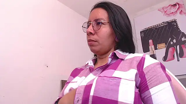 sophia reyes  online show from September 11, 2025, 1:38 am