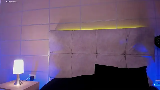 Snapshot of Luna_Moo_ chatting on October 2, 2025, 4:49 am Luna Moo online show from October 2, 2025, 4:49 am