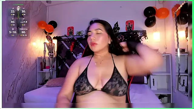 Snapshot of BBWCloe_ chatting on October 30, 2025, 4:44 am BBWCloe online show from October 30, 2025, 4:44 am