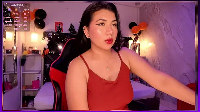 Snapshot of BBWCloe_ chatting on October 24, 2025, 4:33 am BBWCloe online show from October 24, 2025, 4:33 am