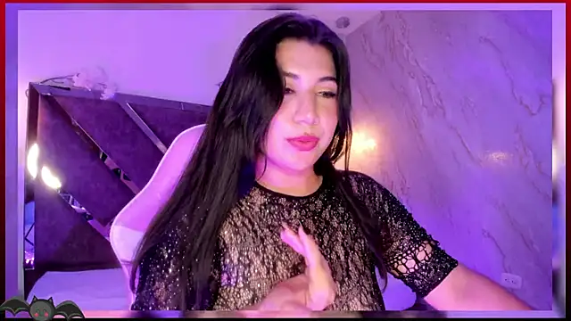 Snapshot of BBWCloe_ chatting on October 7, 2025, 3:29 am BBWCloe online show from October 7, 2025, 3:29 am