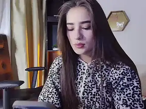 StefannyCipriani online show from September 11, 2025, 12:43 am