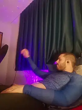 EyesNeverLies online show from March 3, 2026, 10:39 pm