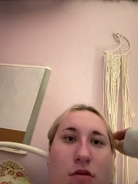 imawhorenslut19 online show from April 10, 2026, 3:35 am