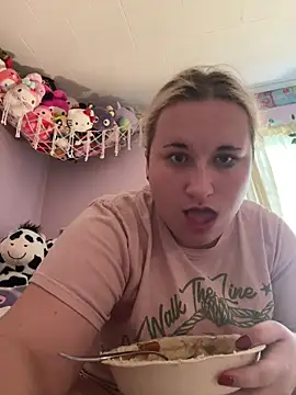 imawhorenslut19 online show from April 28, 2026, 6:56 pm