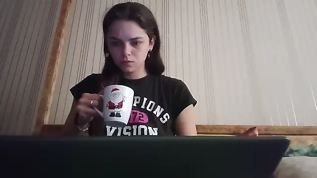 EthelPeterson online show from September 12, 2025, 7:41 am