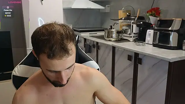 RyanStorm  online show from November 13, 2025, 6:45 pm