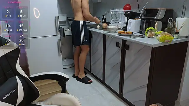 RyanStorm  online show from November 9, 2025, 3:16 pm