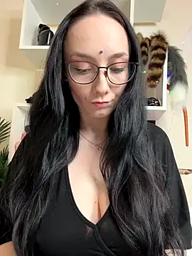 Jinhee Tiny online show from September 22, 2025, 2:45 pm