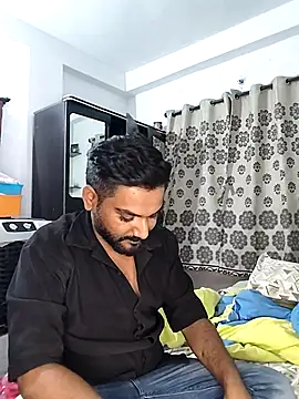 Snapshot of avi007p chatting on June 9, 2026, 7:15 pm avi007p online show from June 9, 2026, 7:15 pm
