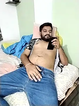 Snapshot of avi007p chatting on September 28, 2025, 2:57 pm avi007p online show from September 28, 2025, 2:57 pm