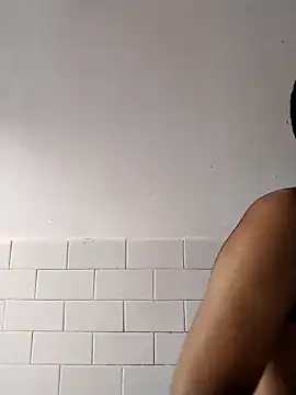 Snapshot of avi007p chatting on October 9, 2025, 6:36 am avi007p online show from October 9, 2025, 6:36 am