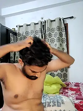 Snapshot of avi007p chatting on July 28, 2026, 5:45 pm avi007p online show from July 28, 2026, 5:45 pm