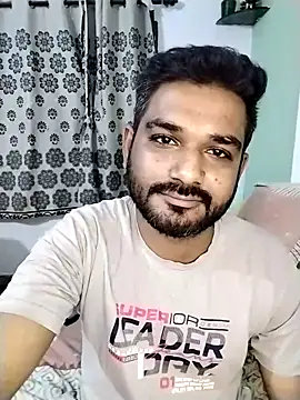 Snapshot of avi007p chatting on October 17, 2025, 7:59 pm avi007p online show from October 17, 2025, 7:59 pm