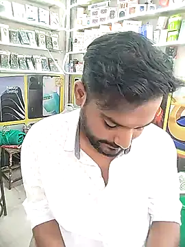 Snapshot of avi007p chatting on July 13, 2026, 9:19 am avi007p online show from July 13, 2026, 9:19 am