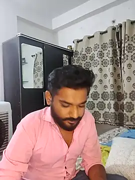 Snapshot of avi007p chatting on August 2, 2026, 6:16 pm avi007p online show from August 2, 2026, 6:16 pm
