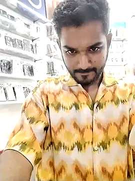 Snapshot of avi007p chatting on October 13, 2025, 2:07 pm avi007p online show from October 13, 2025, 2:07 pm