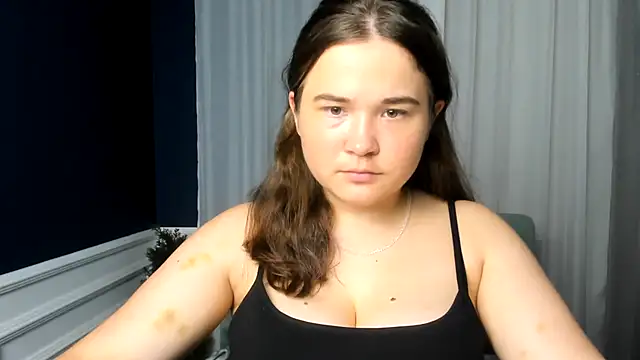 IsabellCharm online show from September 12, 2025, 7:30 am