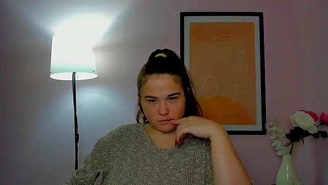 IsabellCharm online show from October 13, 2025, 7:32 am