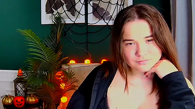 IsabellCharm online show from October 22, 2025, 8:36 am