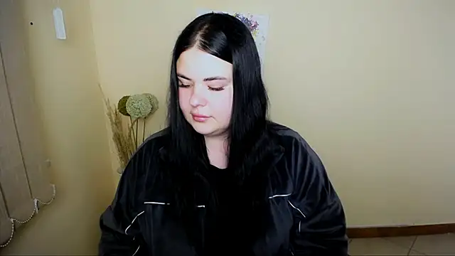  Trisha li online show from October 20, 2025, 11:55 am