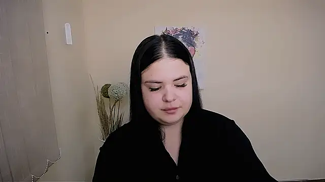  Trisha li online show from September 15, 2025, 2:06 pm