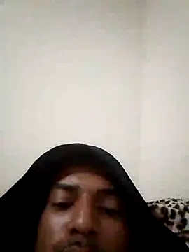 Snapshot of pau_pretro chatting on October 19, 2025, 12:30 pm pau pretro online show from October 19, 2025, 12:30 pm