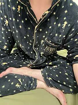 Snapshot of hijin11415 chatting on October 20, 2025, 1:55 pm hijin11415 online show from October 20, 2025, 1:55 pm