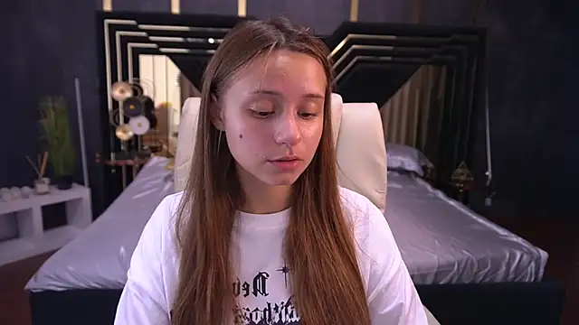 Snapshot of AnnaPearl chatting on September 23, 2025, 8:38 pm AnnaPearl online show from September 23, 2025, 8:38 pm