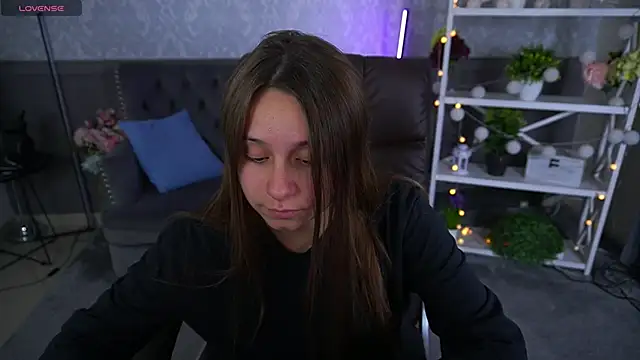 Snapshot of AnnaPearl chatting on October 8, 2025, 7:36 pm AnnaPearl online show from October 8, 2025, 7:36 pm