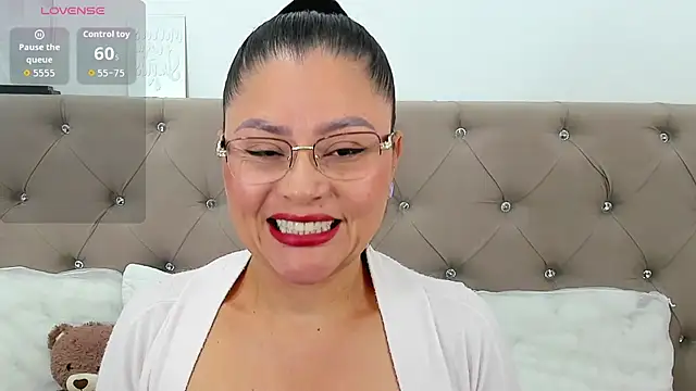 Snapshot of Isbettyche chatting on September 30, 2025, 12:55 pm Isbettyche online show from September 30, 2025, 12:55 pm