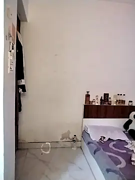 Sexy vernilla online show from April 3, 2026, 9:10 pm