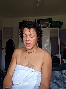 Snapshot of GoddessChantelle chatting on September 29, 2025, 7:59 am GoddessChantelle online show from September 29, 2025, 7:59 am