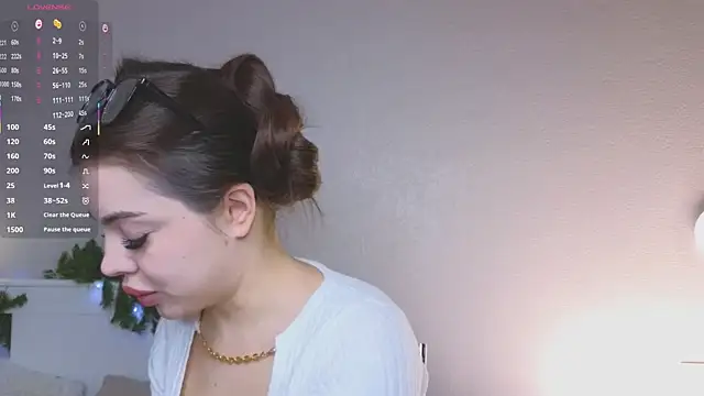 AuroraVice online show from January 9, 2026, 6:42 am