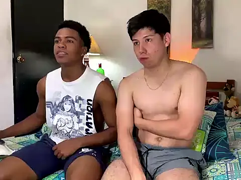 Snapshot of DEMOND_333 chatting on October 16, 2025, 2:47 pm DEMOND 333 online show from October 16, 2025, 2:47 pm