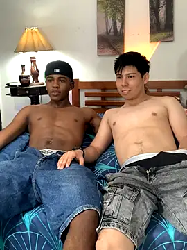 Snapshot of DEMOND_333 chatting on October 19, 2025, 3:48 pm DEMOND 333 online show from October 19, 2025, 3:48 pm