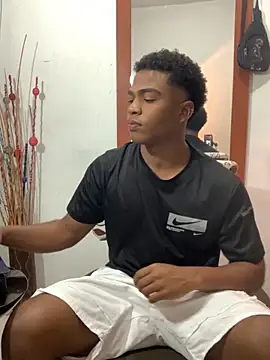 Snapshot of DEMOND_333 chatting on September 20, 2025, 2:11 pm DEMOND 333 online show from September 20, 2025, 2:11 pm