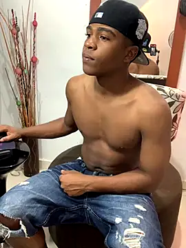 Snapshot of DEMOND_333 chatting on September 18, 2025, 2:53 pm DEMOND 333 online show from September 18, 2025, 2:53 pm