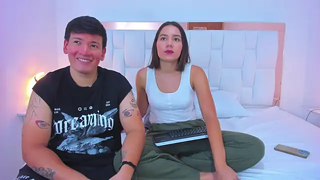 Snapshot of ZoeandEthan chatting on September 23, 2025, 6:26 pm ZoeandEthan online show from September 23, 2025, 6:26 pm