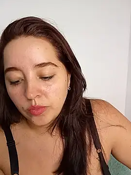 LoanaSantos online show from October 27, 2025, 9:49 pm